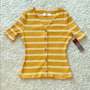 Women’s cute cotton top. Size medium